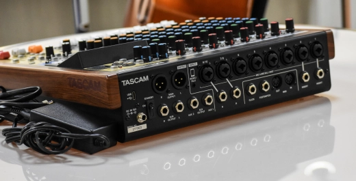 Tascam - MODEL 12 5